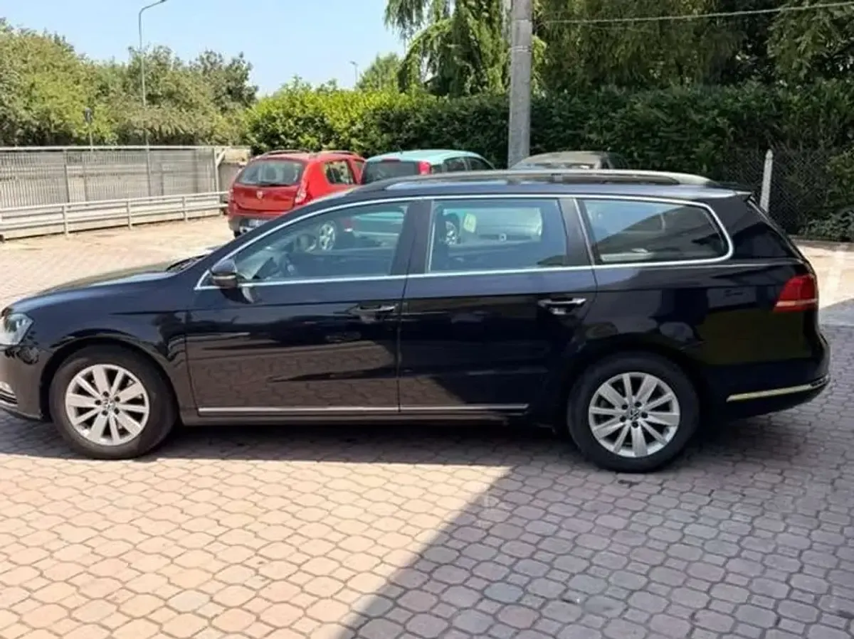 Usata VW Passat Comfortline 105 CV (77 kW) 2012 Nero Station wagon