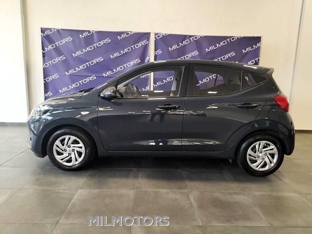 Usata Hyundai i10 Advanced 67 CV (49 kW) 2022 Grigio scuro Utilitaria