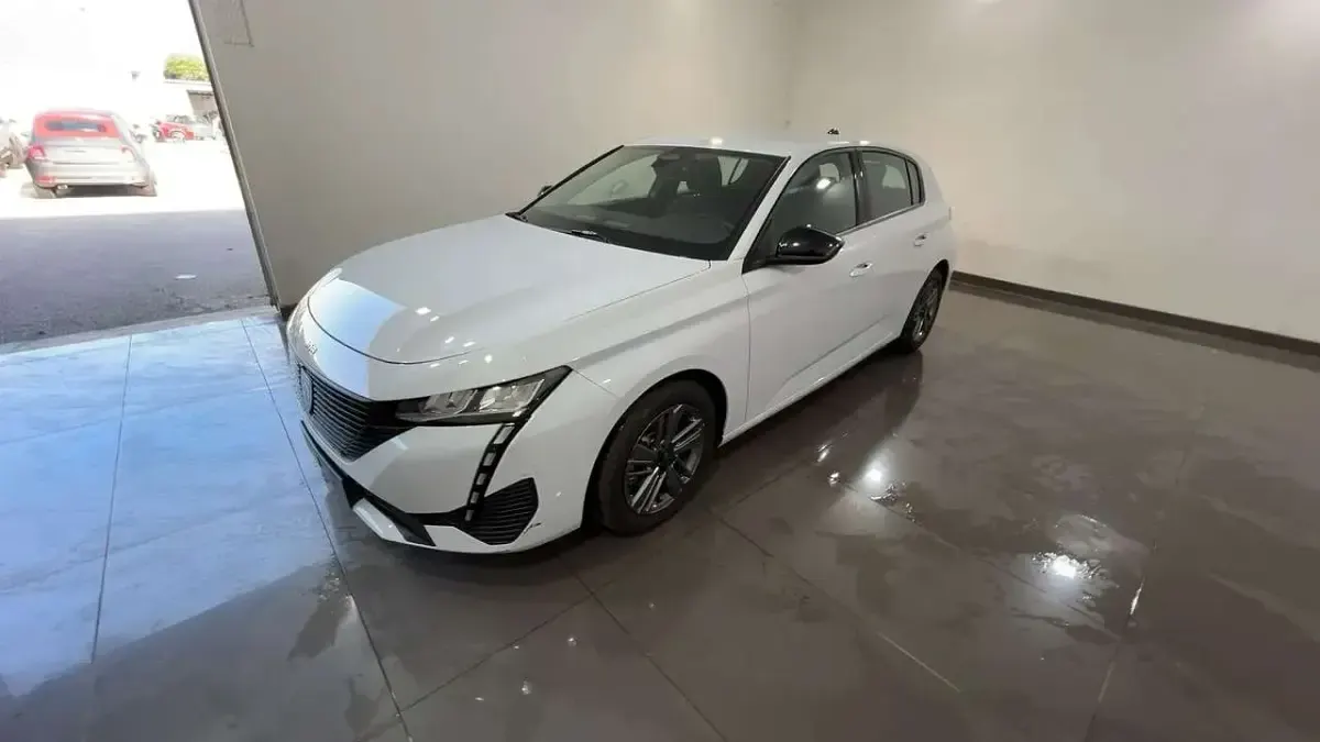 Usata Peugeot 308 Active 131 CV (96 kW) 2023 Bianco Berlina