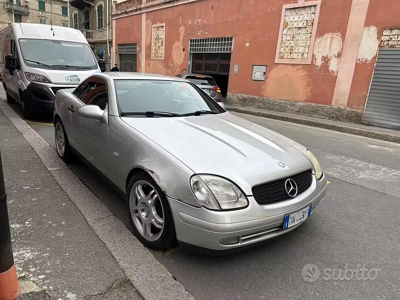 Usata Mercedes SLK200 192 CV (141 kW) 1998 Grigio Cabrio