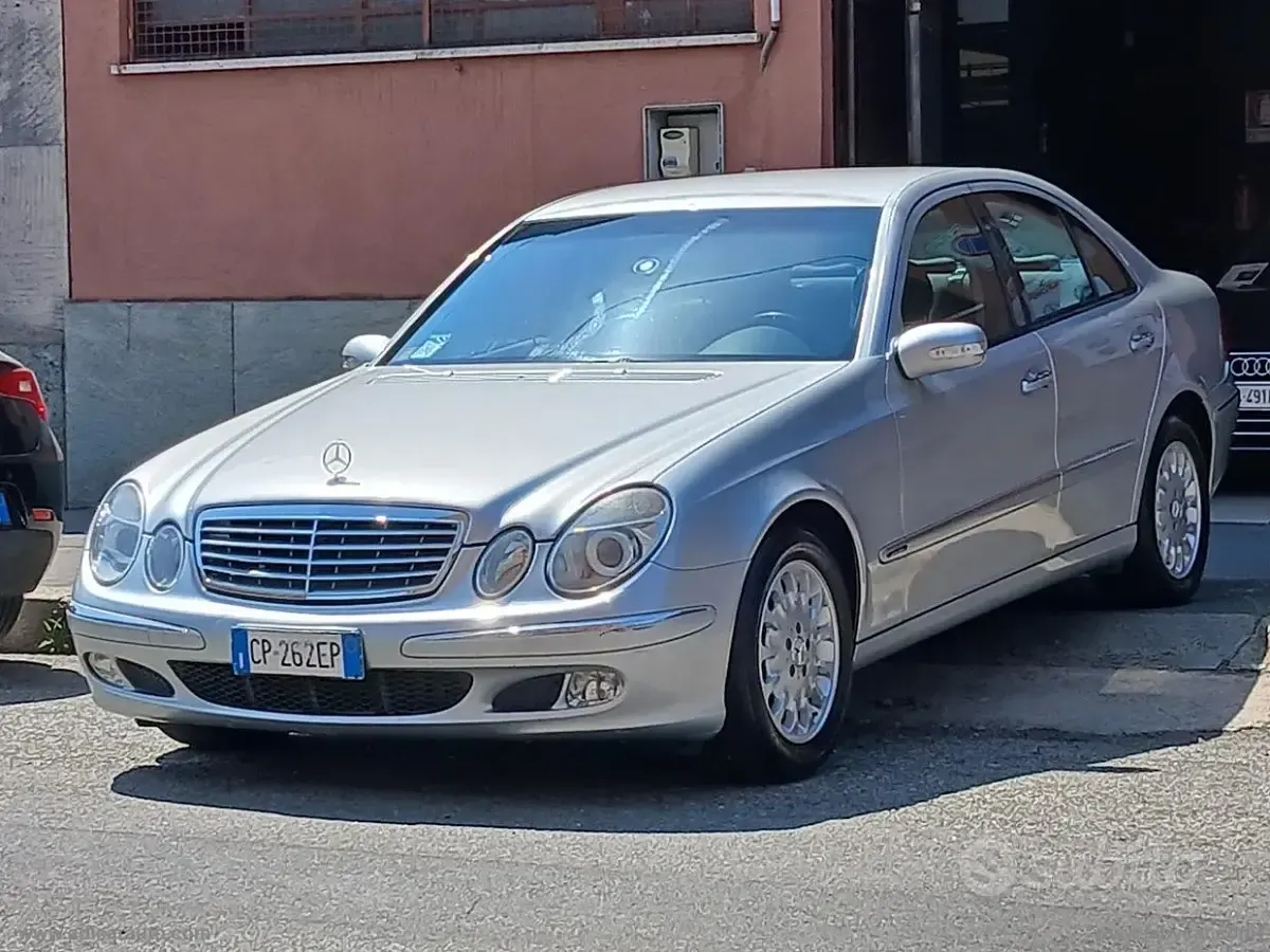 Usata Mercedes E270 Elegance 177 CV (130 kW) 2004 Other Berlina