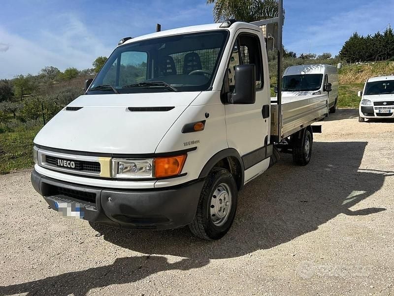 Usata Iveco Daily 96 CV (70 kW) 2005 Bianco