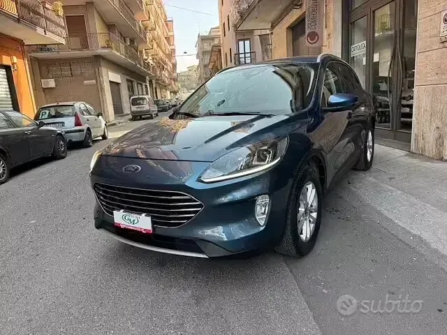 Usata Ford Kuga Titanium 120 CV (88 kW) 2021 Blu SUV
