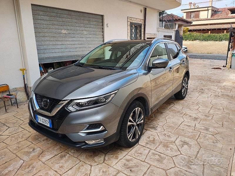 Usata Nissan Qashqai N-Connecta 116 CV (85 kW) 2019 Grigio SUV
