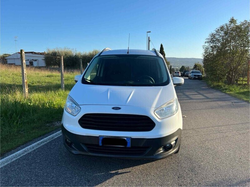 Usato 2017 Ford Tourneo Courier 1.0 Benzin 100 CV (8.990 €)