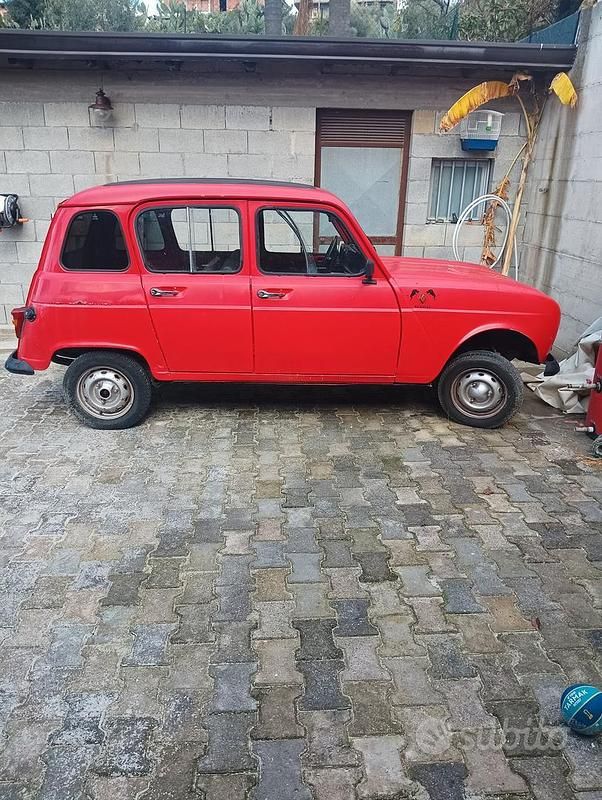 Usata 1989 Renault R4 Tre volumi | 1900 € - Immagine 1/4