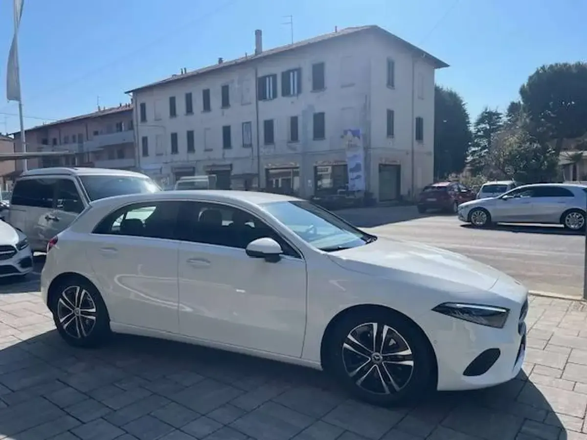 Usata Mercedes A180 Advanced Plus 136 CV (100 kW) 2024 Polare Berlina