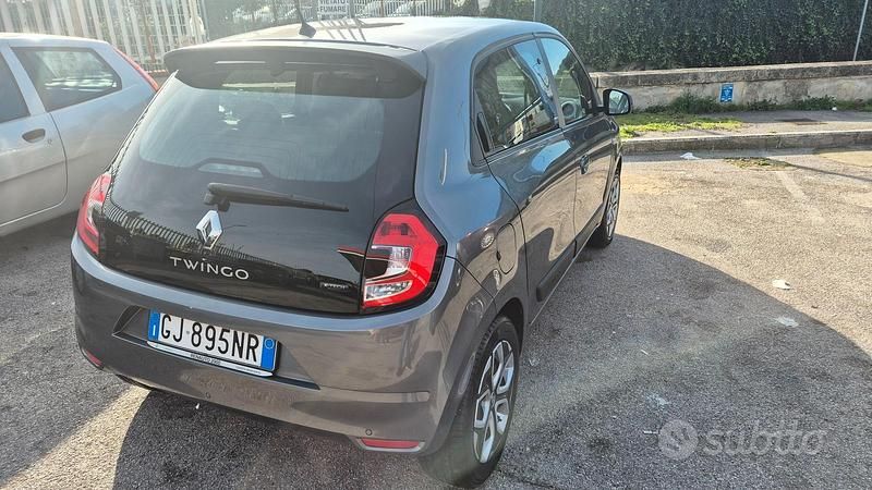Usata Renault Twingo 60 kW (82 CV) 2022 Grigio Utilitaria