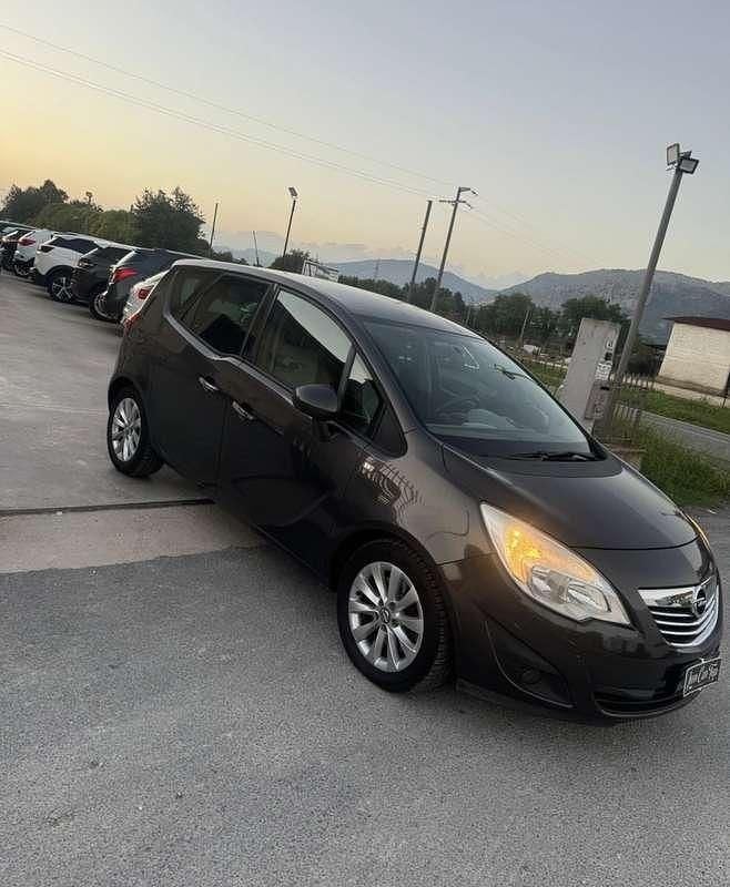 Usata Opel Meriva Design Edition 110 CV (80 kW) 2014 Monovolume