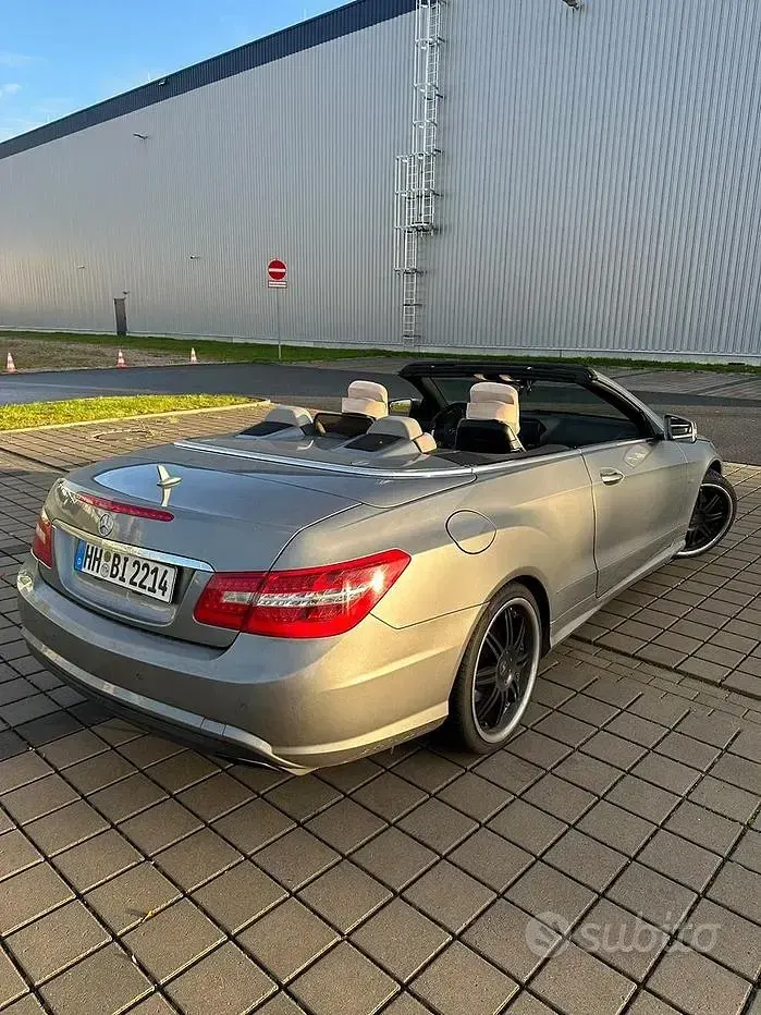 Usata Mercedes E350 272 CV (200 kW) 2010 Grigio