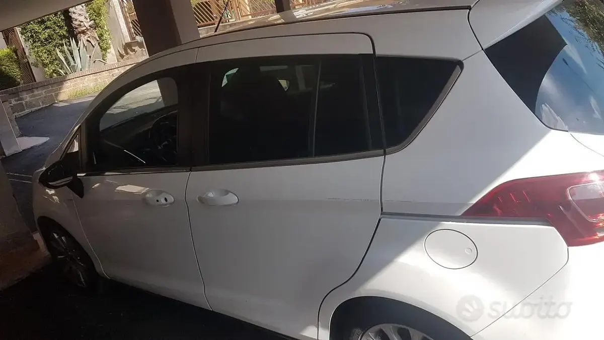 Usata Ford B-MAX Titanium 75 CV (55 kW) 2014 Bianco Monovolume