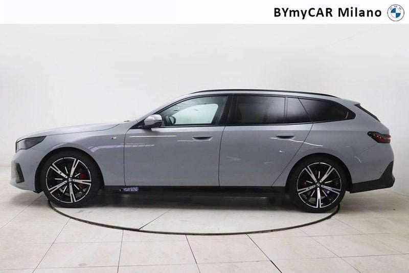 Usata BMW 520 M Sport 197 CV (144 kW) 2024 Brooklyn grey metallic Station wagon