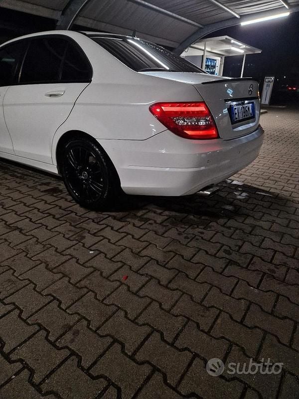 Usata Mercedes C180 120 CV (88 kW) 2014 Bianco Berlina