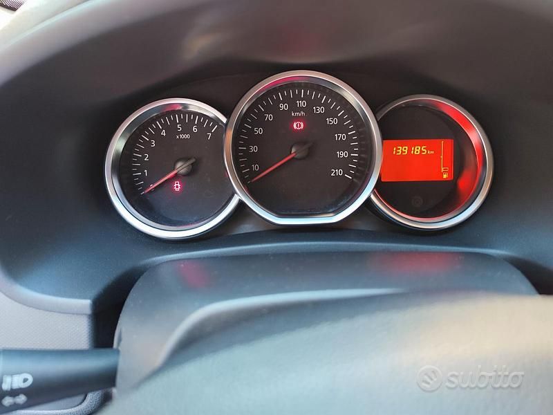 Usata Dacia Sandero 90 CV (66 kW) 2019 Marrone Utilitaria