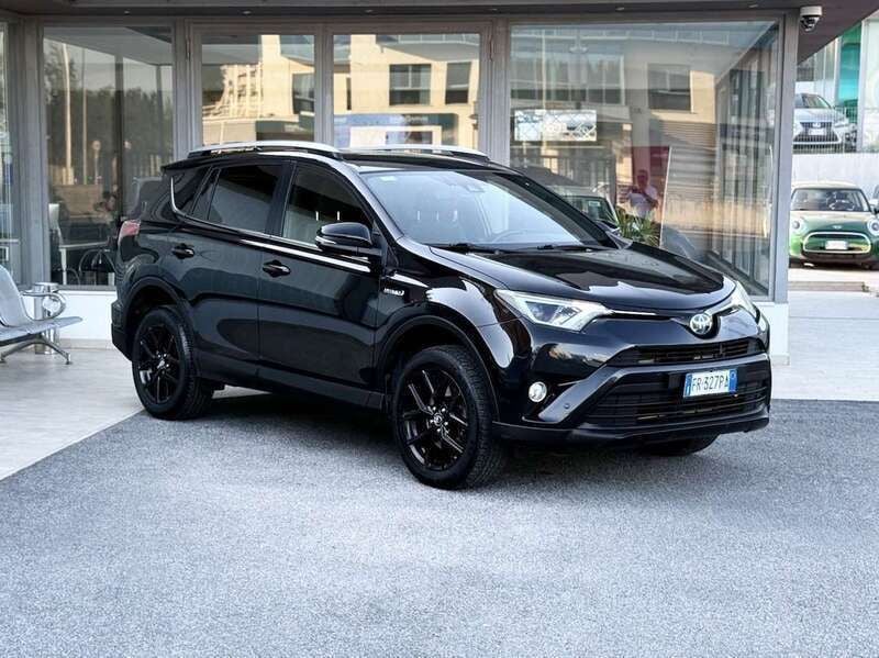 Nero Usata 2018 Toyota RAV4 Hybrid SUV | 16.900 € (Super prezzo) - Immagine 1/2