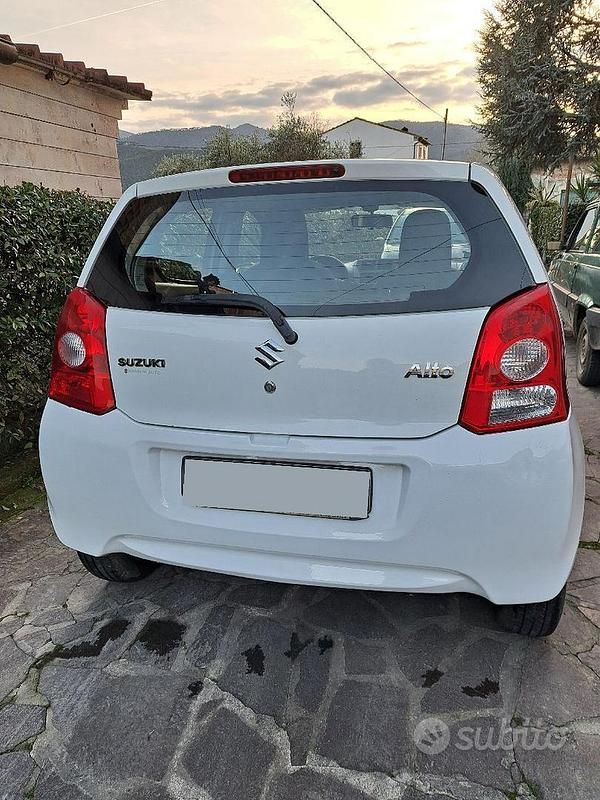 Usata Suzuki Alto 68 CV (50 kW) 2014 Bianco Utilitaria