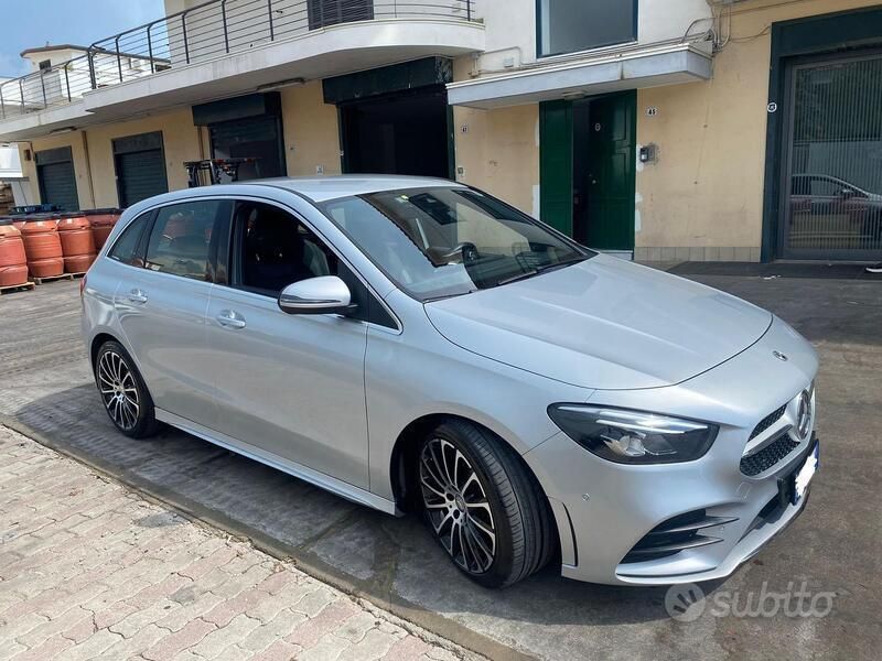 Usata Mercedes B200 AMG 150 CV (110 kW) 2022 Grigio Monovolume