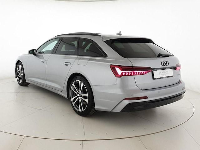 Usata Audi A6 S-Line 299 CV (219 kW) 2025 Argento floret metallizzato Station wagon