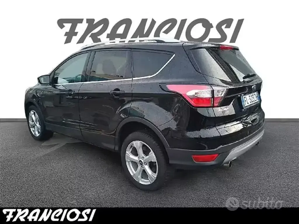 Usata Ford Kuga Titanium S 120 CV (88 kW) 2017 Nero SUV
