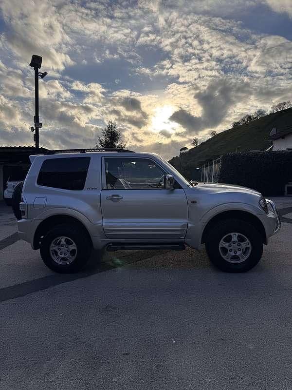 Usata Mitsubishi Pajero 160 CV (117 kW) 2001 SUV