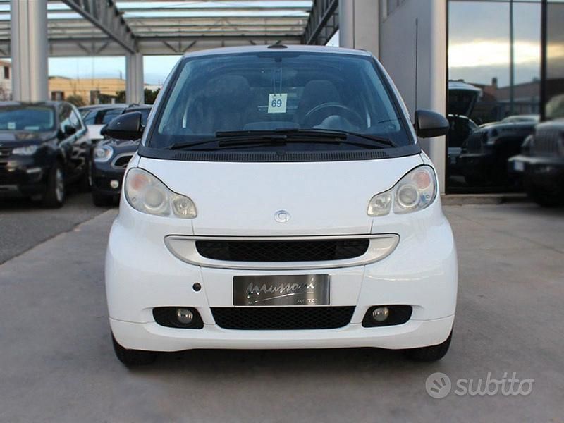 Usata Smart ForTwo Cabrio Passion 71 CV (52 kW) 2011 Bianco past. Cabrio