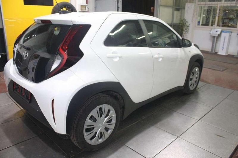 Nuova Toyota Aygo X Active 72 CV (52 kW) 2025 Bianco SUV
