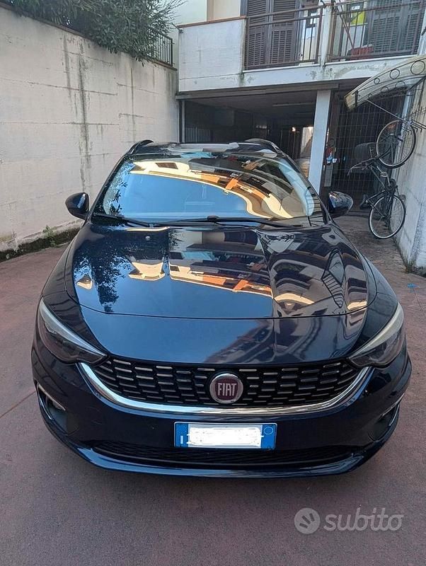 Usata Fiat Tipo Lounge 95 CV (69 kW) 2017 Blu Station wagon