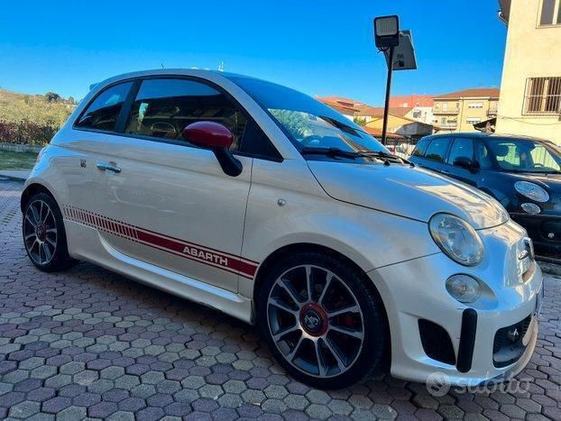 Usata Abarth 500 Esseesse 160 CV (117 kW) 2009 Bianco Utilitaria