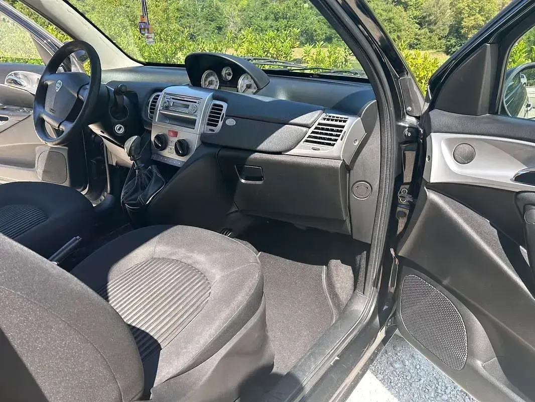 Usata Lancia Ypsilon 77 CV (56 kW) 2009 Utilitaria
