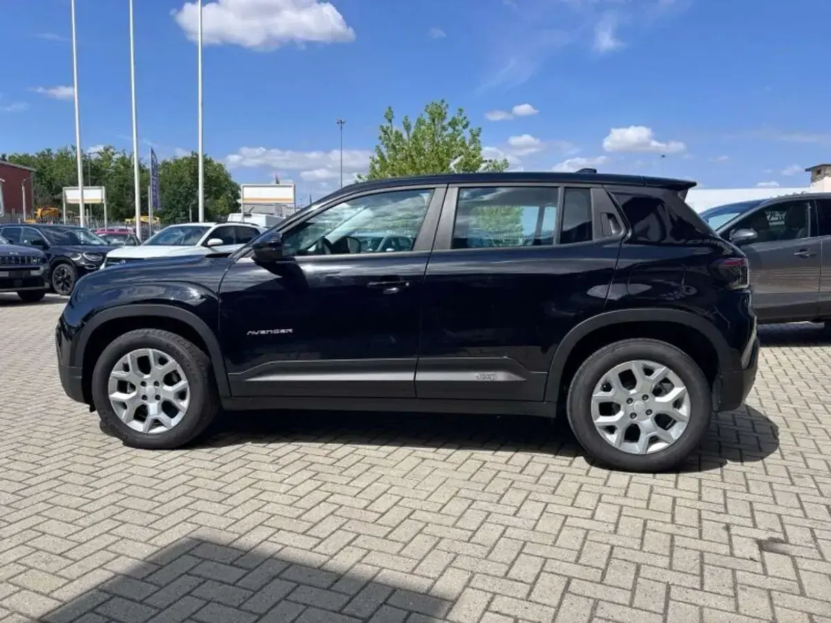 Usata Jeep Avenger Altitude 101 CV (74 kW) 2025 Nero SUV