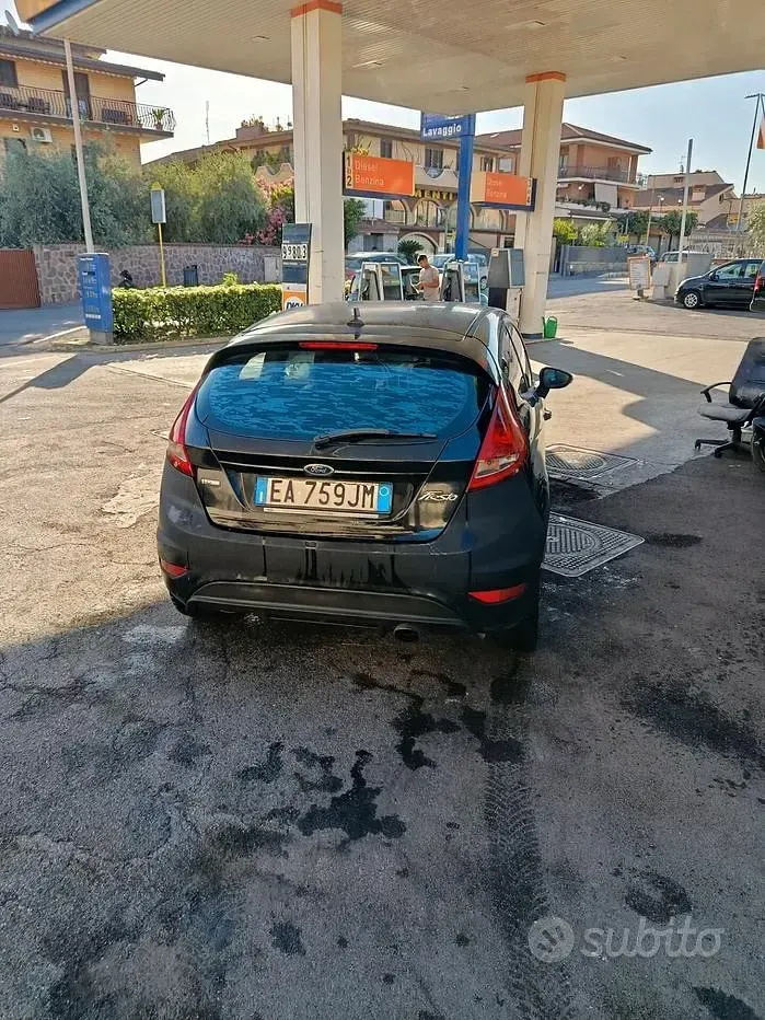 Usata Ford Fiesta Titanium 68 CV (50 kW) 2010 Nero Berlina