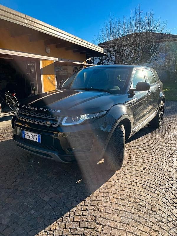 Usata Land Rover Range Rover evoque SE Dynamic 150 CV (110 kW) 2018 Nero SUV
