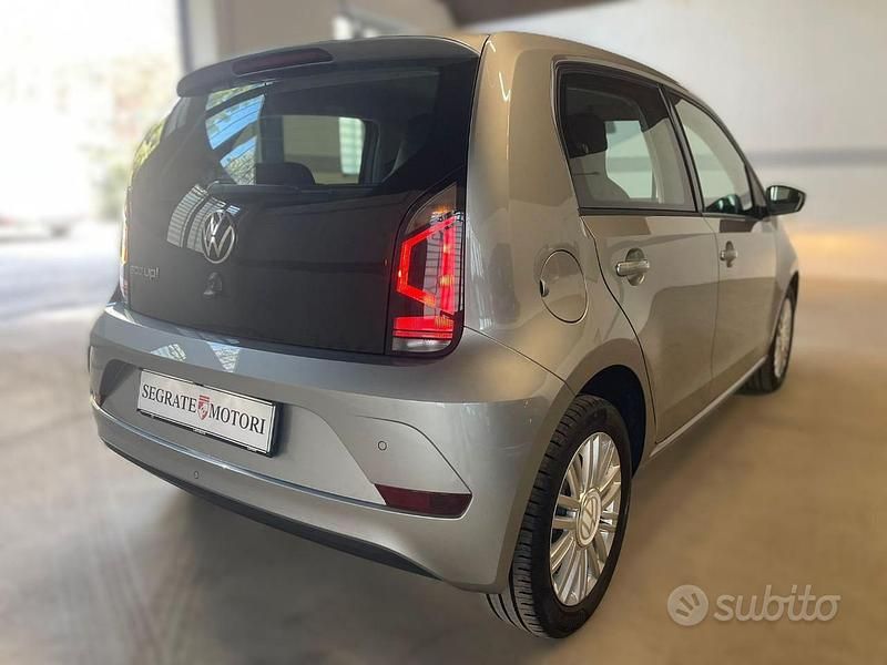 Usata VW up! Move 68 CV (50 kW) 2021 Grigio Utilitaria