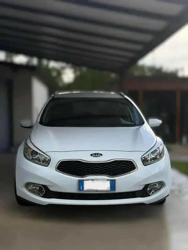 Usata Kia Ceed Sportswagon 110 CV (80 kW) 2015 Bianco Station wagon