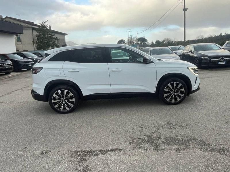 Usata Renault Austral Techno 200 CV (147 kW) 2022 Bianco SUV