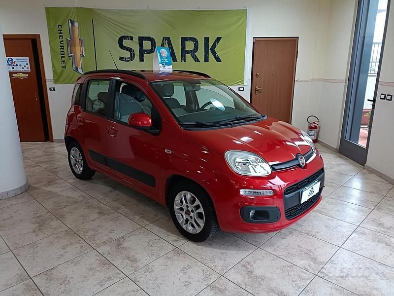Usata Fiat Panda Easy 75 CV (55 kW) 2015 Rosso Berlina