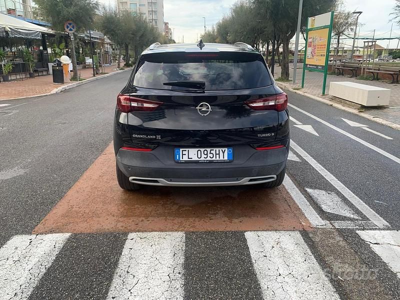 Usata Opel Grandland X 120 CV (88 kW) 2017 Nero SUV