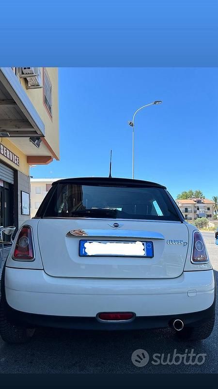 Usata Mini Cooper D 126 CV (92 kW) 2010 Utilitaria