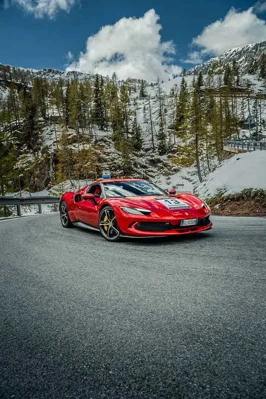 Usata Ferrari 296 663 CV (487 kW) 2023 Coupé