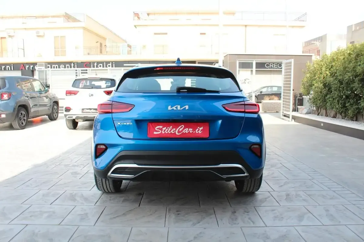 Usata Kia XCeed 136 CV (100 kW) 2022 Blu SUV