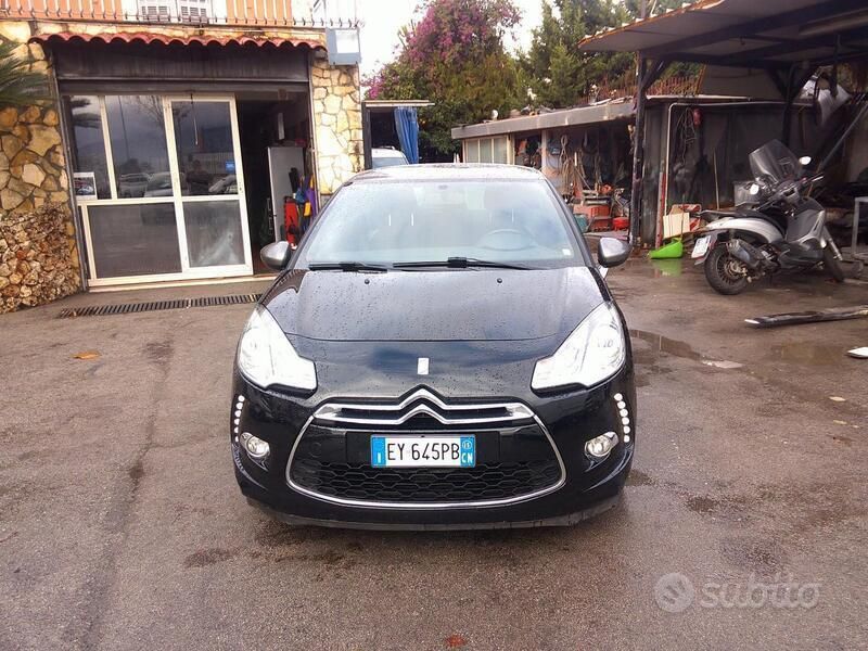 Nero Usata 2015 DS Automobiles DS3 Chic Coupé | 5499 € (Ottimo prezzo) - Immagine 1/4