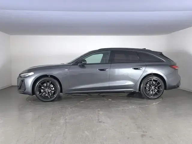 Nuova Audi A5 Advanced 150 CV (110 kW) 2025 Grigio daytona perlato Station wagon