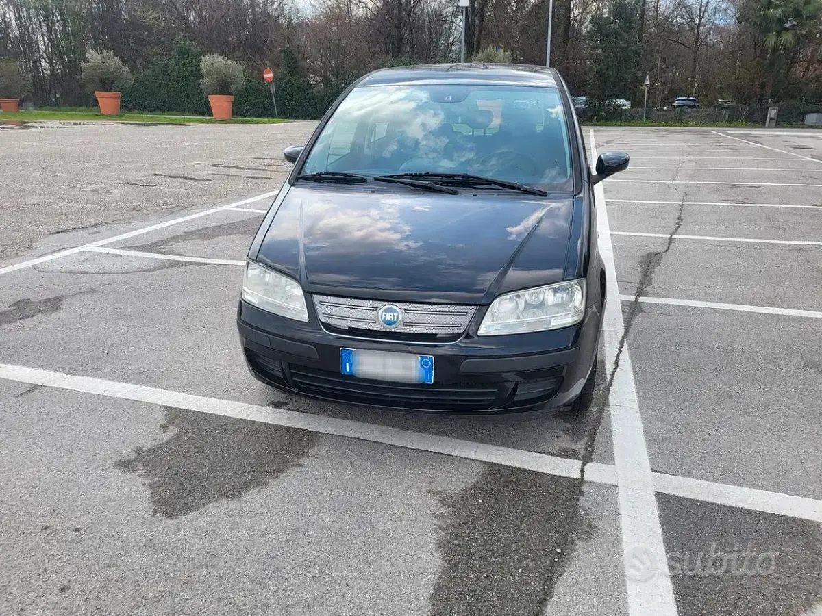 Usata Fiat Idea 90 CV (66 kW) 2008 Monovolume