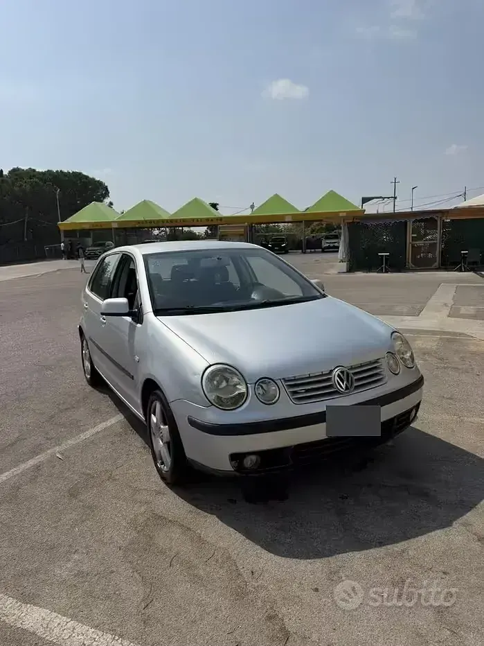 Usata VW Polo 64 CV (47 kW) 2002 Grigio Utilitaria