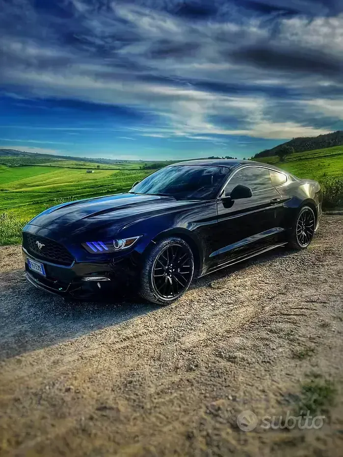 Usata Ford Mustang 317 CV (233 kW) 2017 Nero Coupé