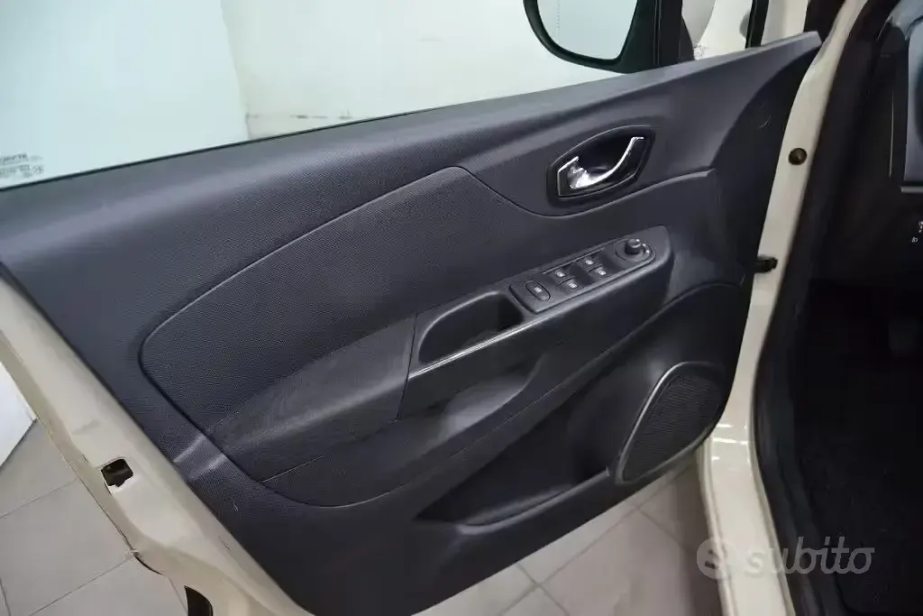 Occasion Renault Captur 90 ch (66 kW) 2015 Beige SUV