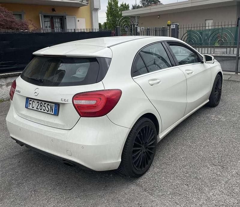 Usata Mercedes A180 109 CV (80 kW) 2015 Bianco Berlina