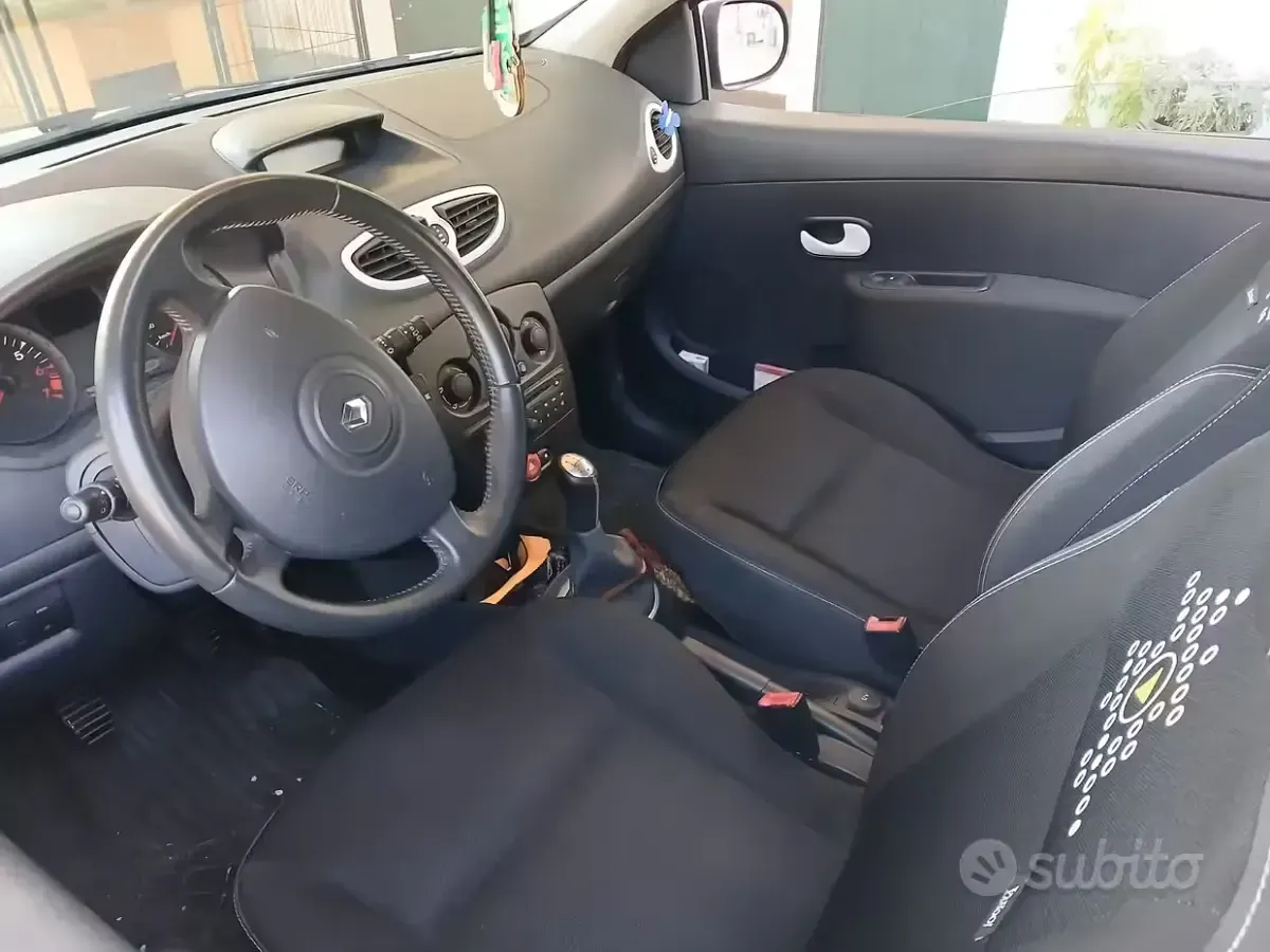 Usata Renault Clio II 2011 Bianco Berlina