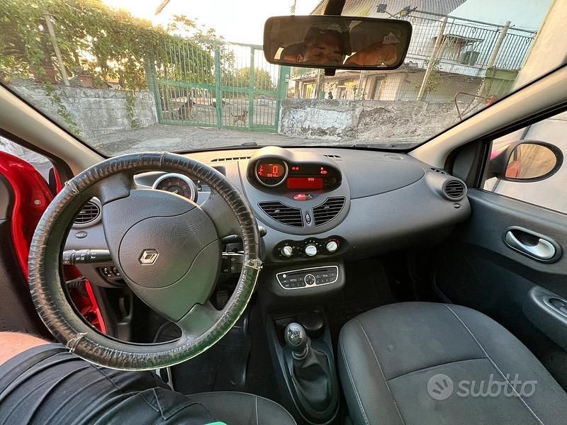 Usata Renault Twingo 75 CV (55 kW) 2010 Rosso Utilitaria