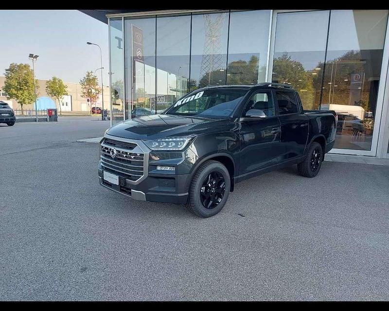 Galaxies gray Nuova 2025 Ssangyong (KGM) Rexton SUV | 31.500 € - Immagine 1/4